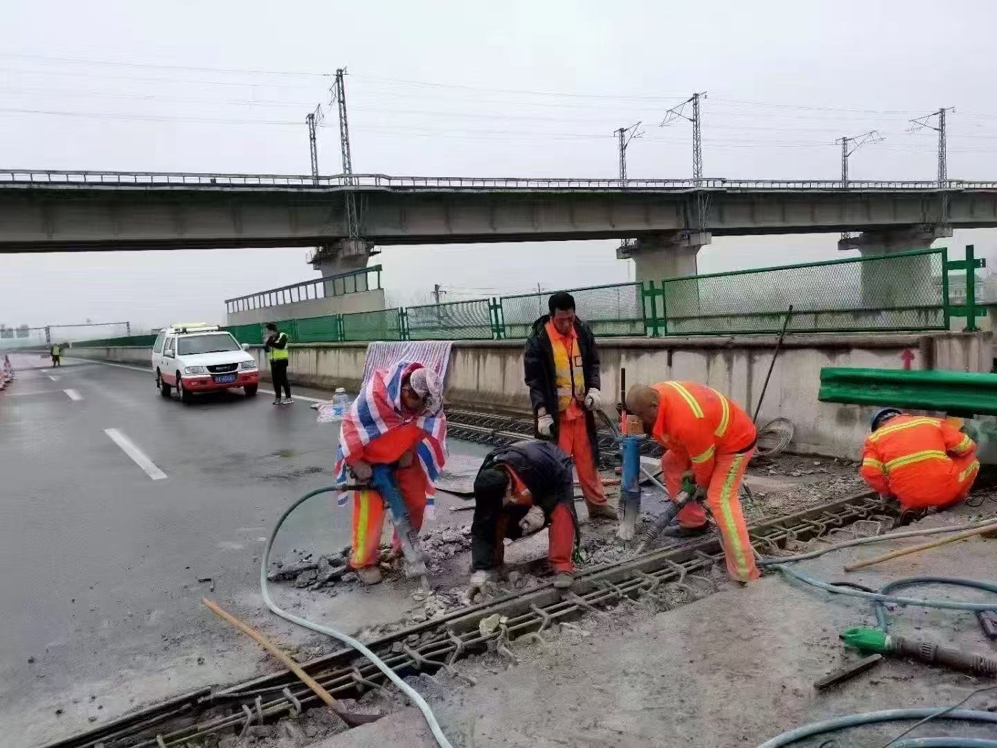利津桥梁伸缩缝抢修料
